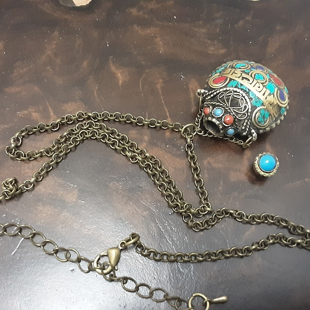 VINTAGE BUDDHISM GOLD and TURQUOISE  PENDANT - Picture 2 of 4